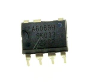 CIRCUIT INTEGRE STRA6069H DIP8